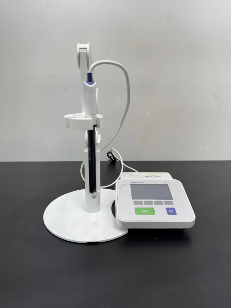 Image of Mettler Toledo Seven Compact pH/Conductivity Meter